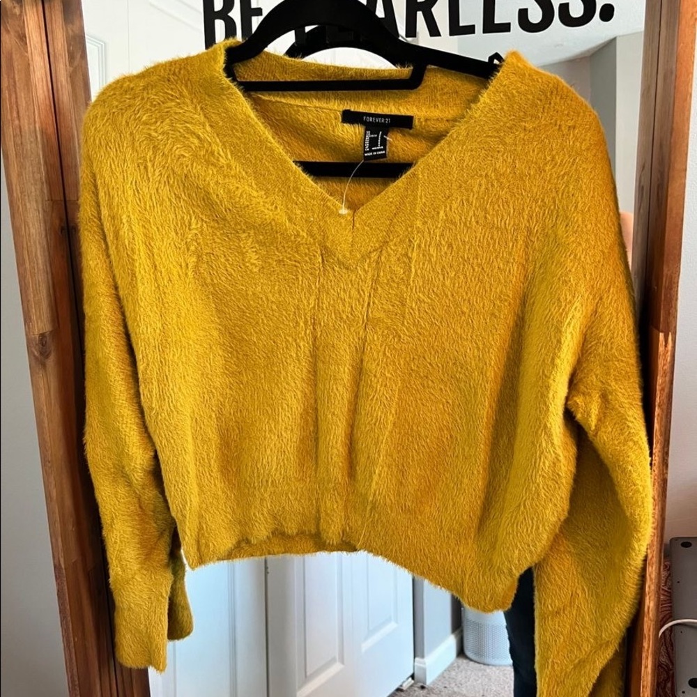 Never worn forever 21 sweater